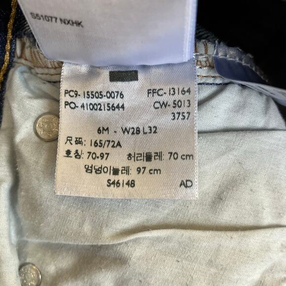 Levi’s Wmns Sz 28x32 505 Straight Leg Dark Wash Jeans w Faux-Flap Pockets Casual - Picture 13 of 16